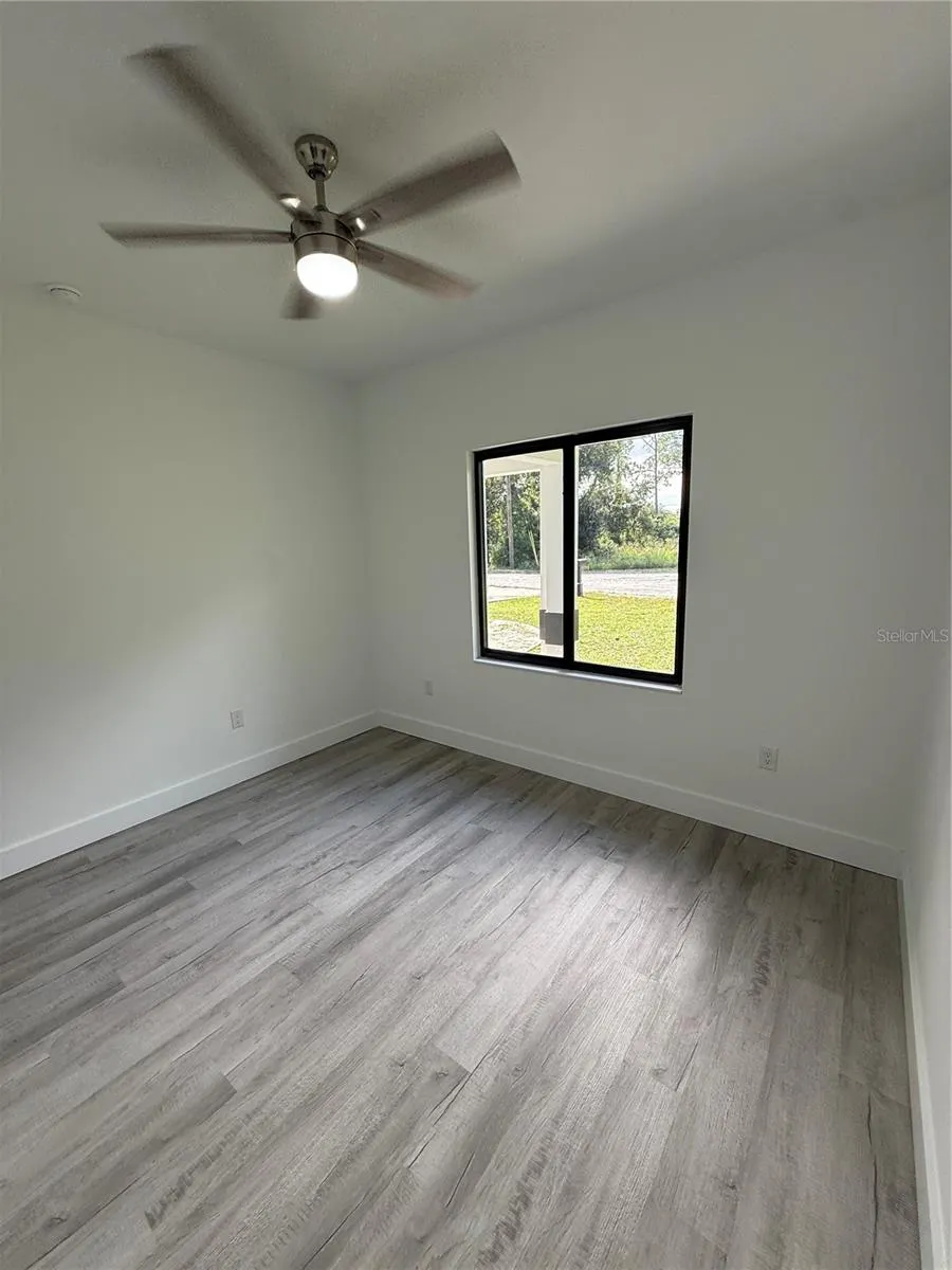 339 ROADRUNNER AVE