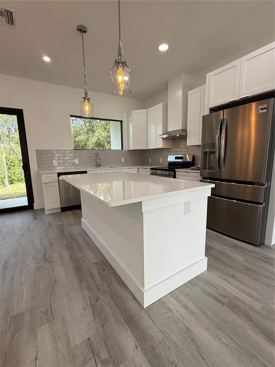 339 ROADRUNNER AVE