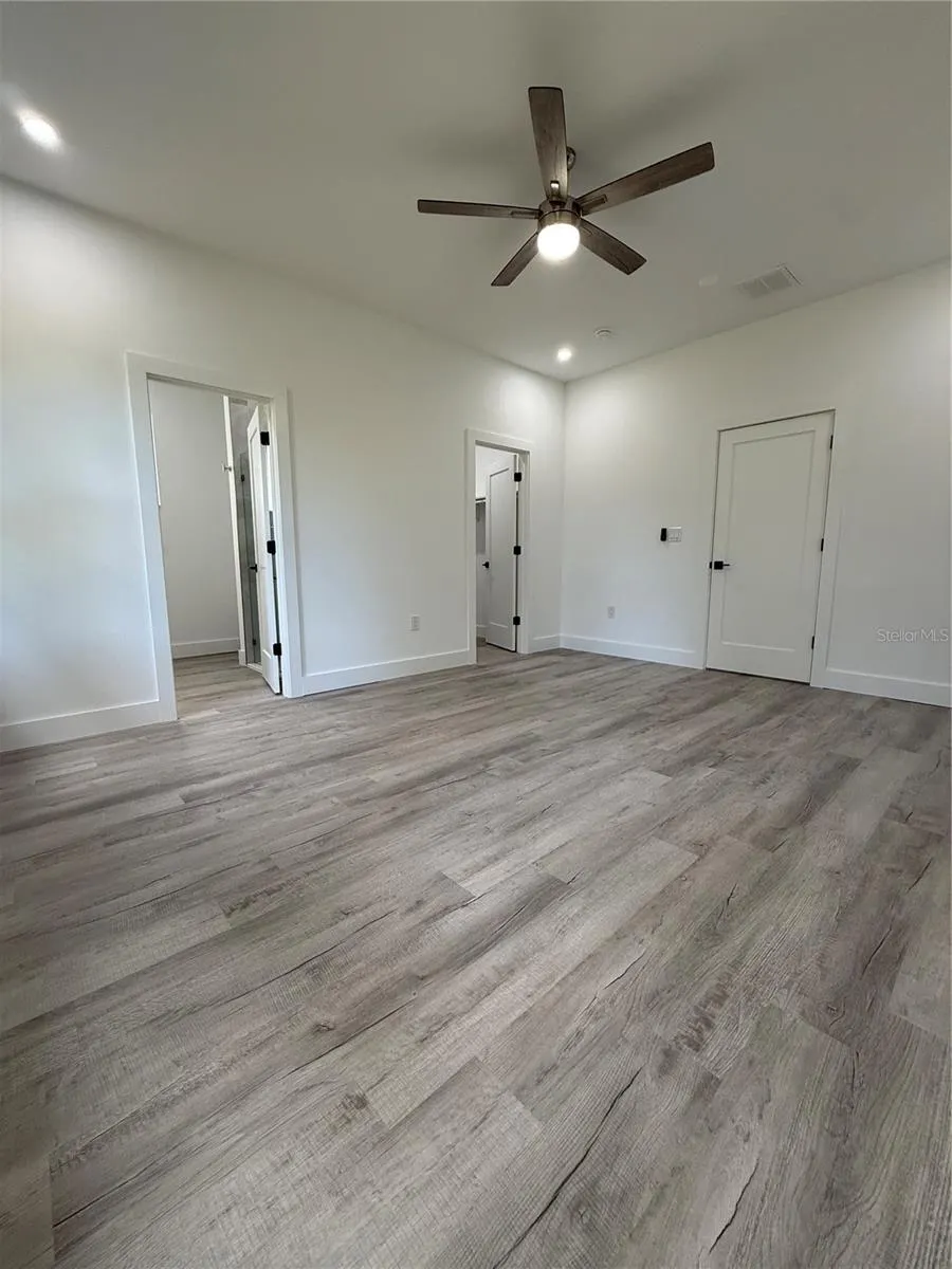 339 ROADRUNNER AVE