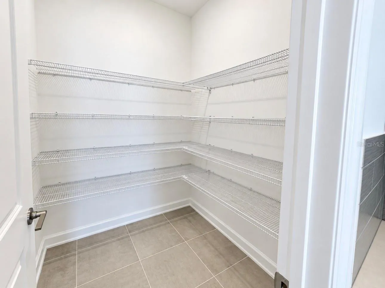 5554 FIONA LN