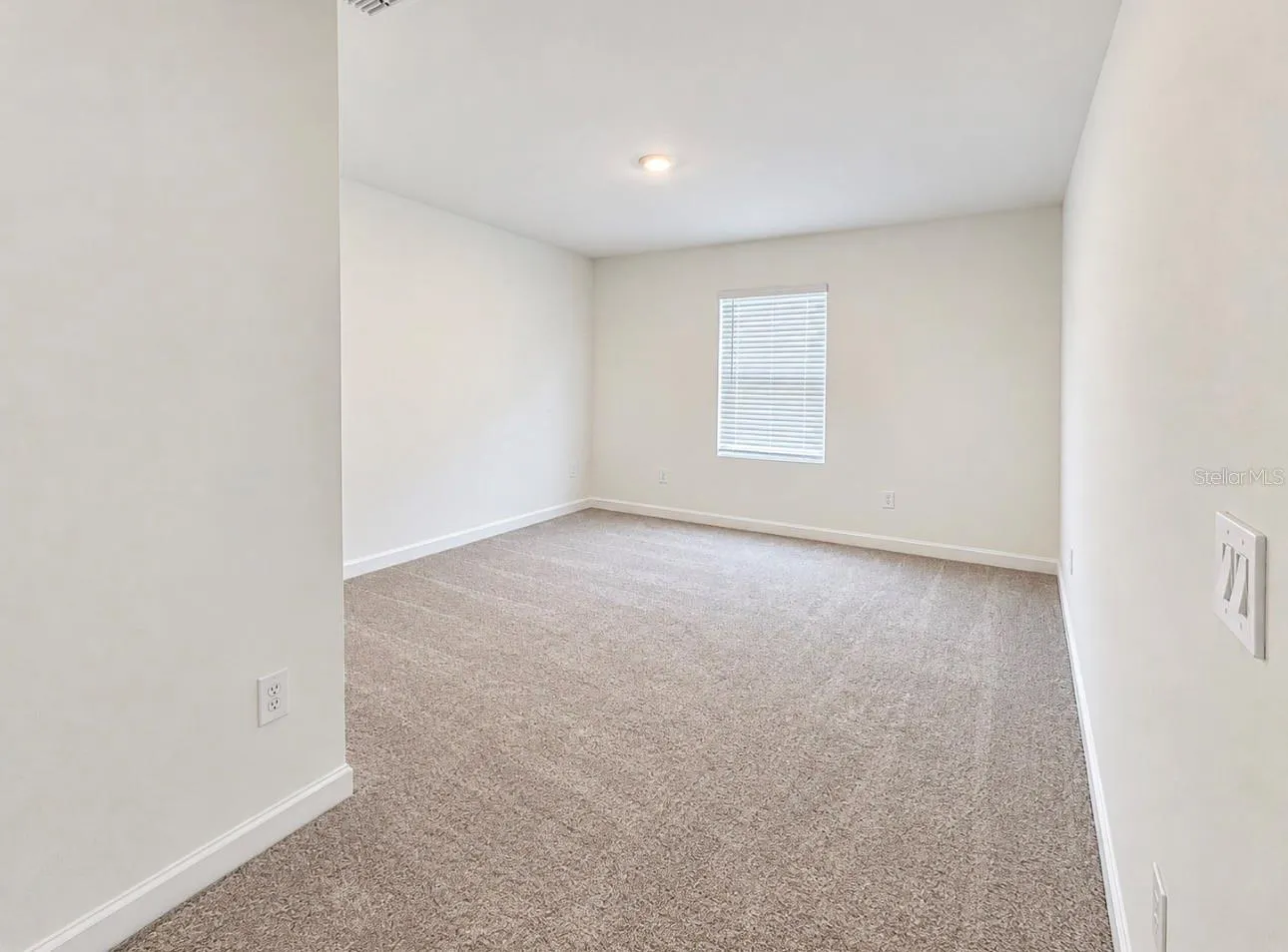 5554 FIONA LN
