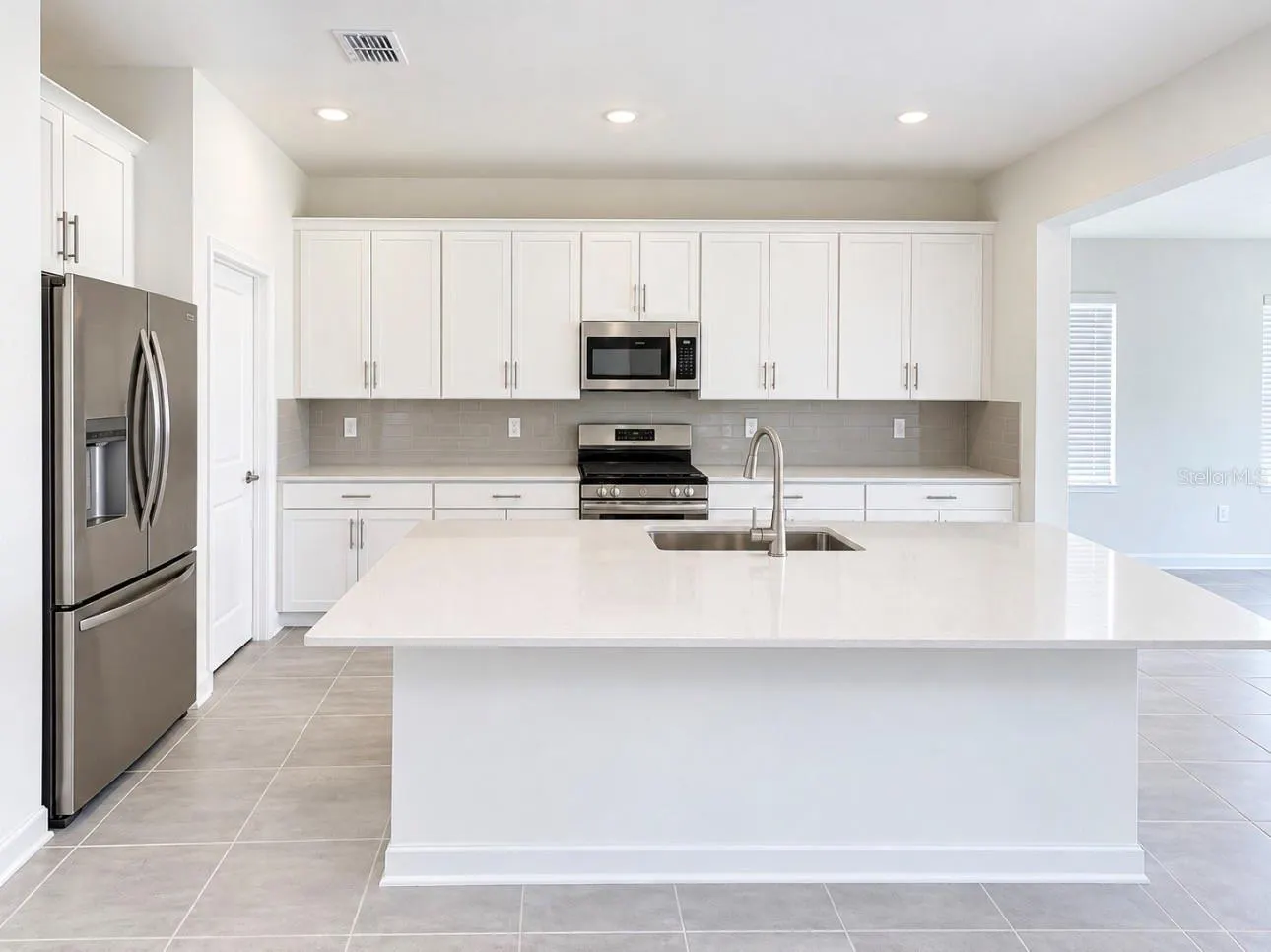 5554 FIONA LN
