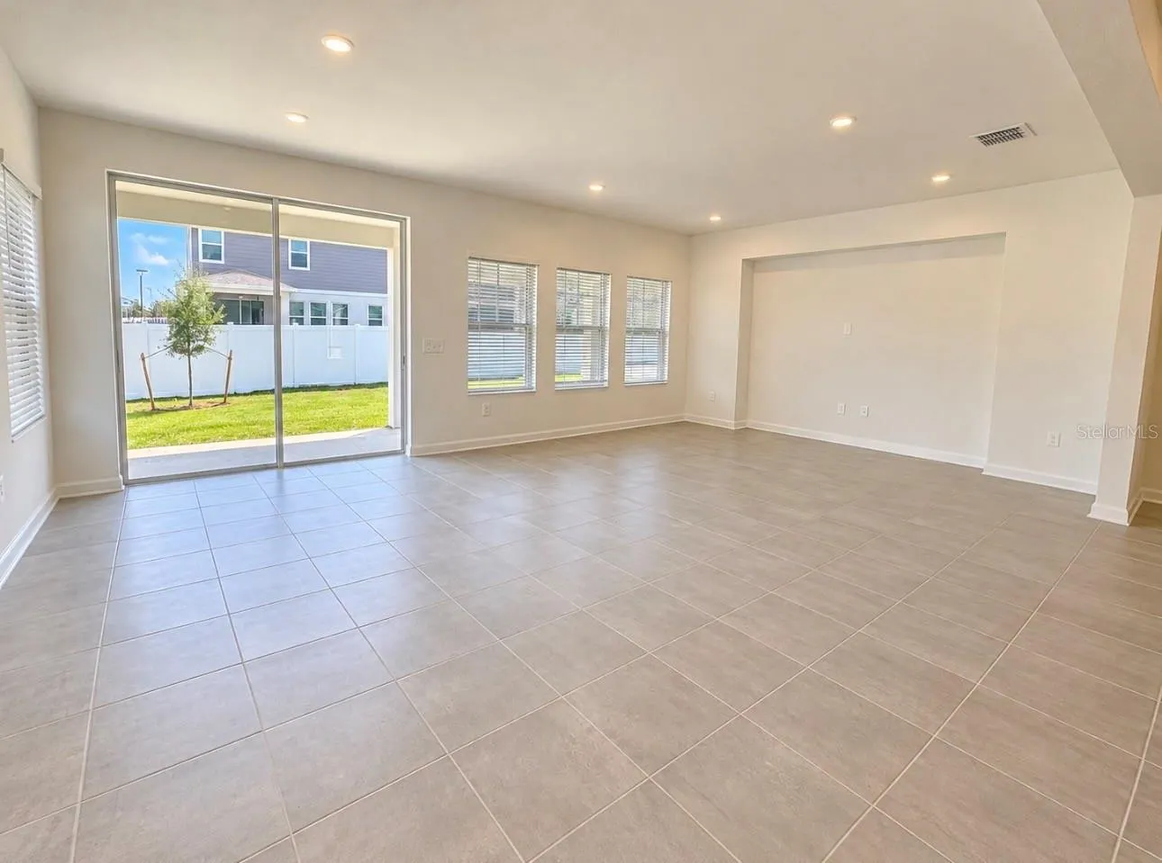 5554 FIONA LN