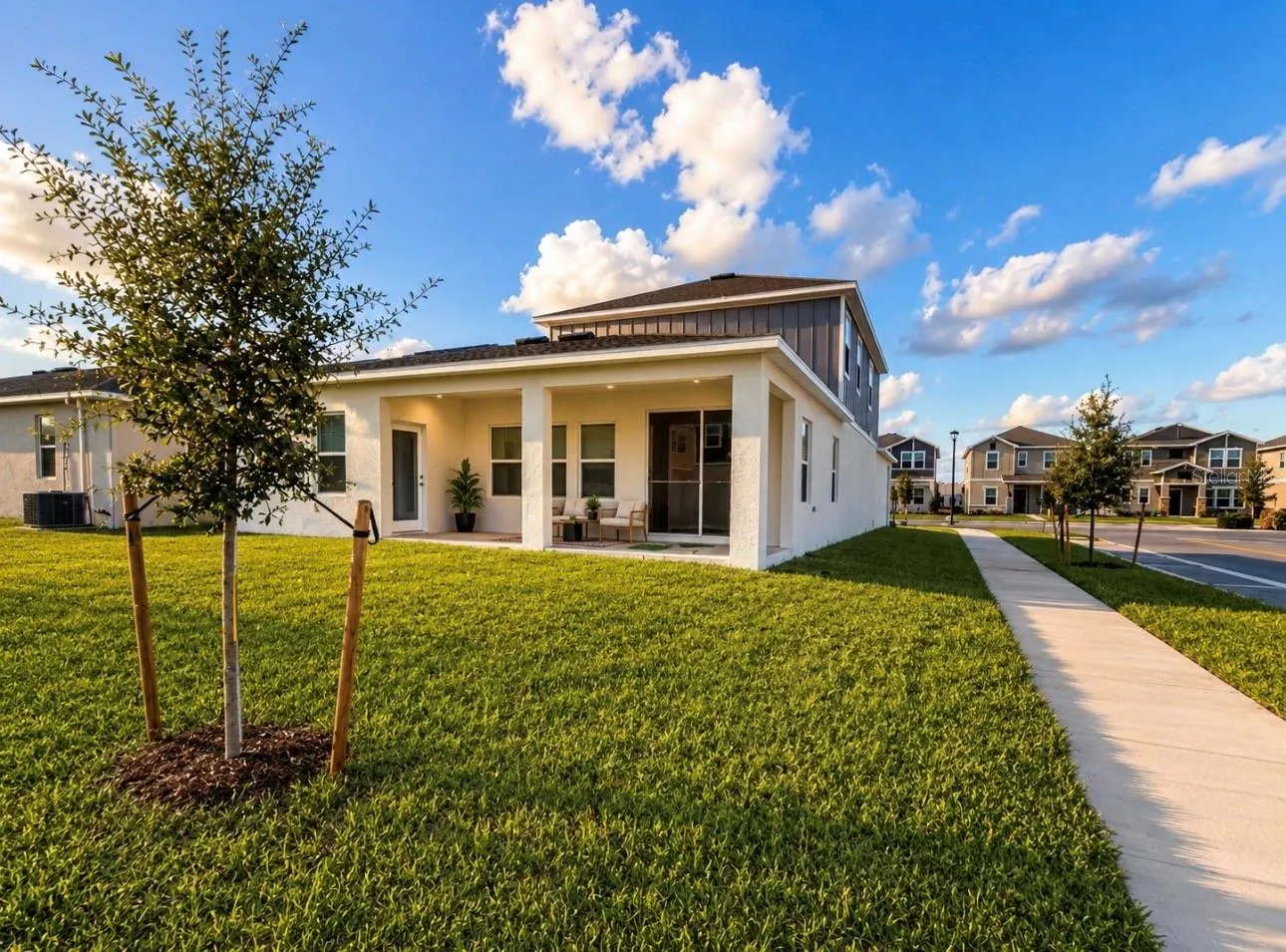 5554 FIONA LN