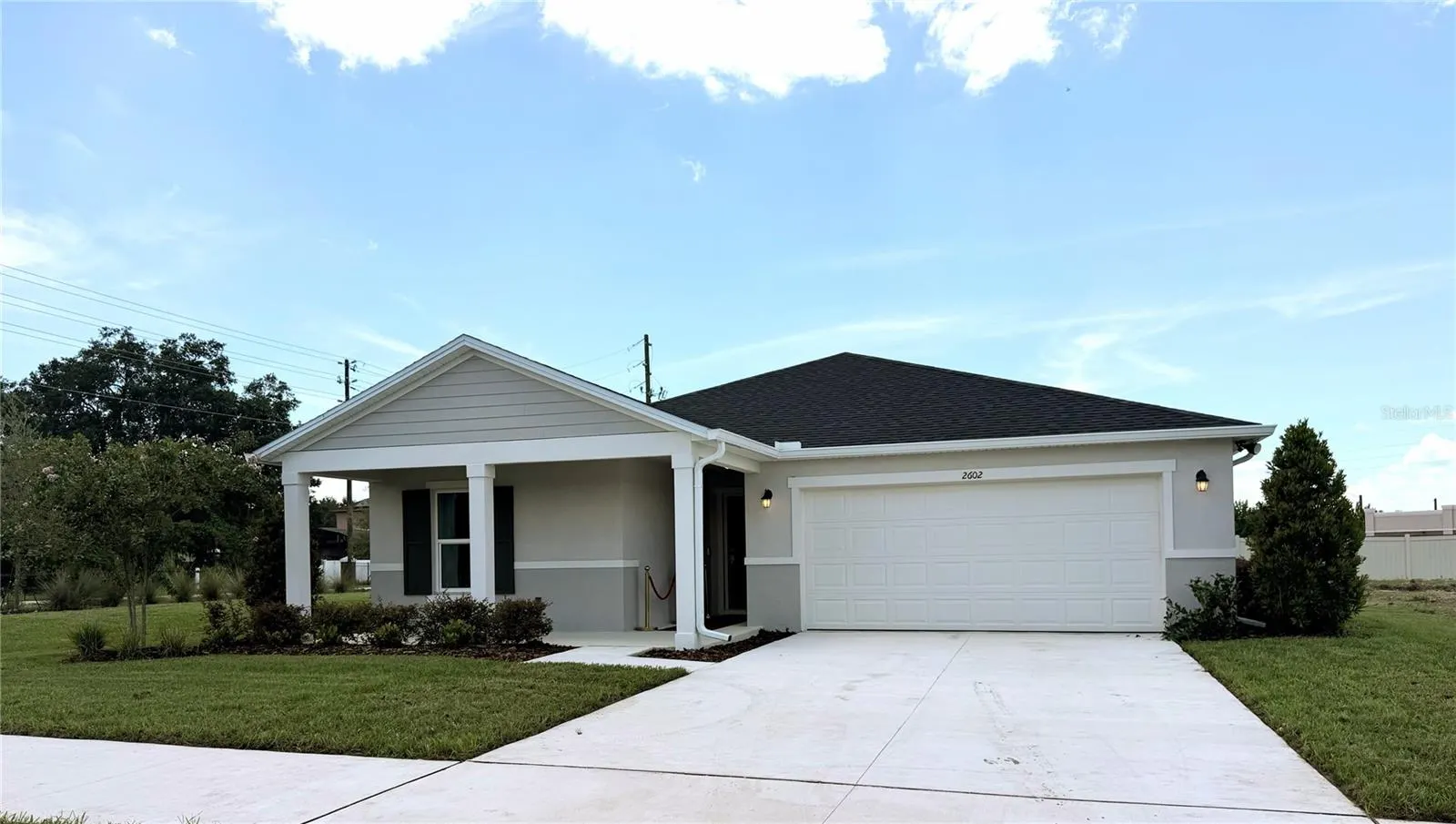 2602 LOLA LN