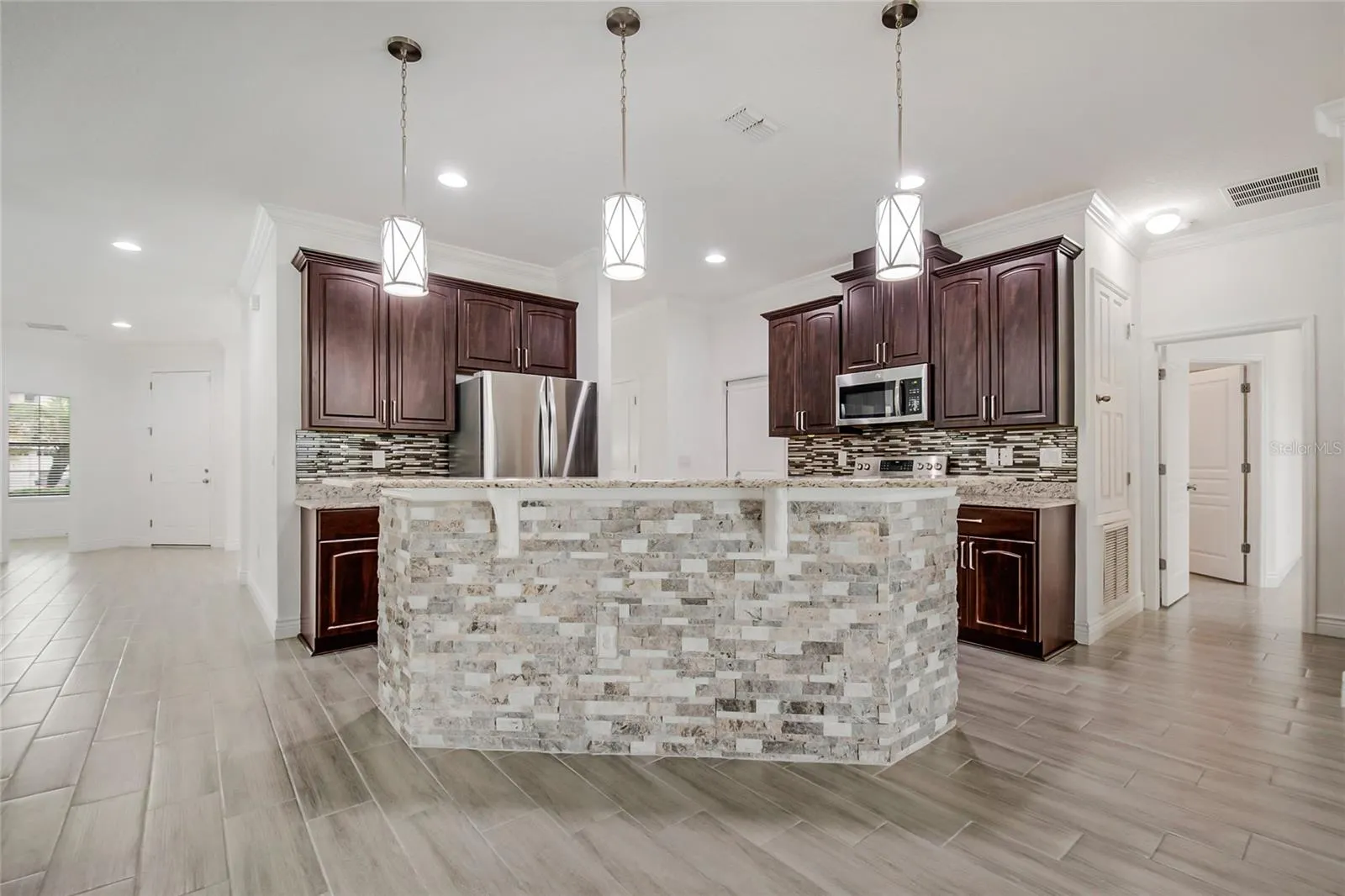 941 RIMINI DR