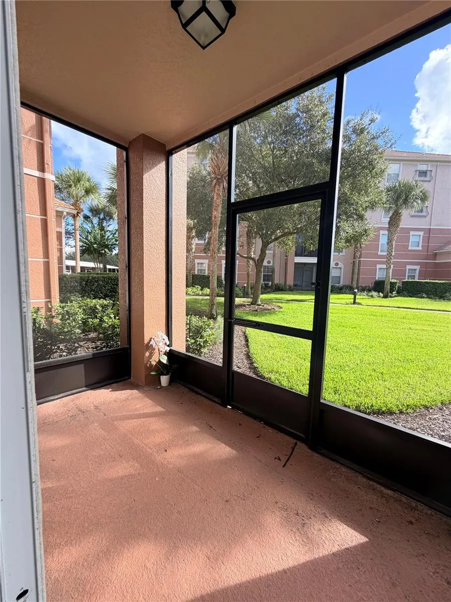 8300 PORTOFINO DR #102 #102