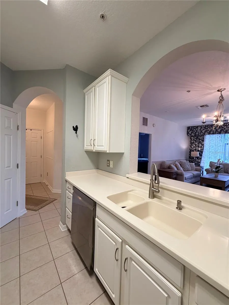 8300 PORTOFINO DR #102 #102