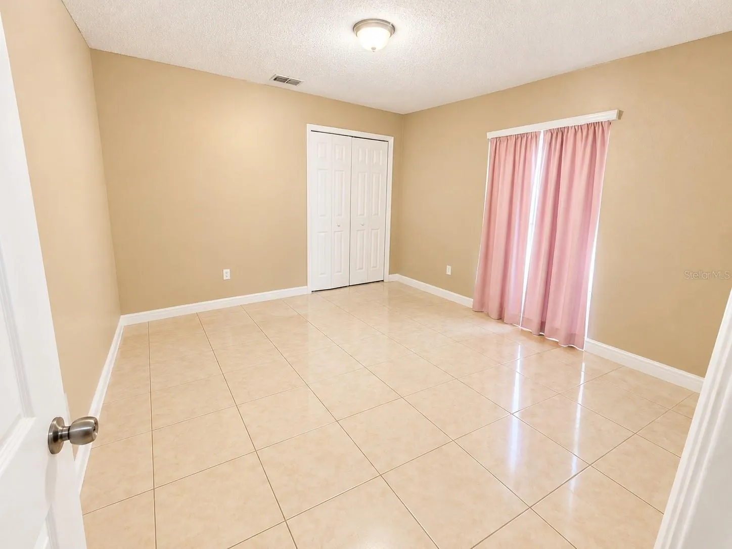 1017 DUDLEY DR