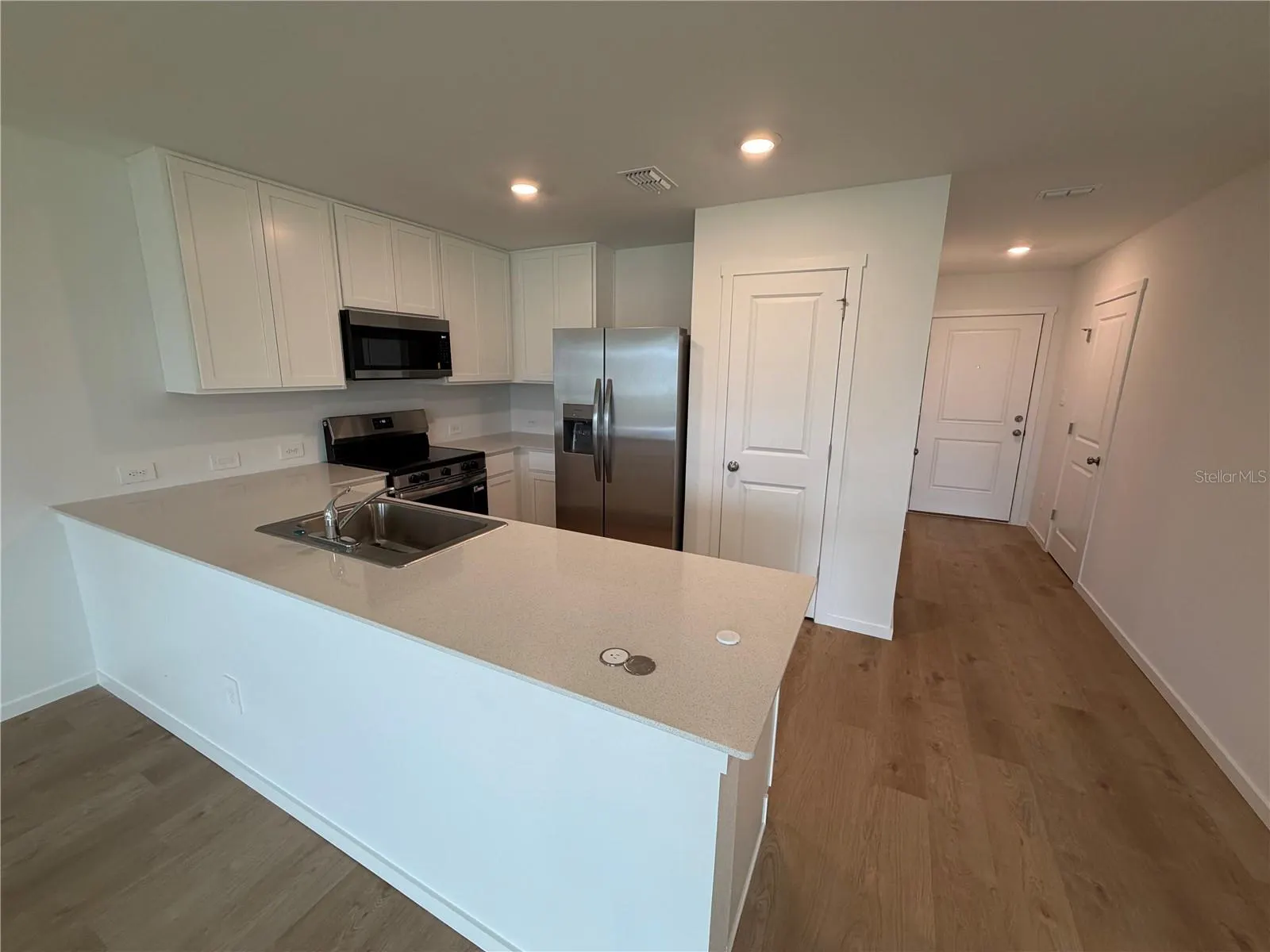 3009 CAPTAIN JAX WAY