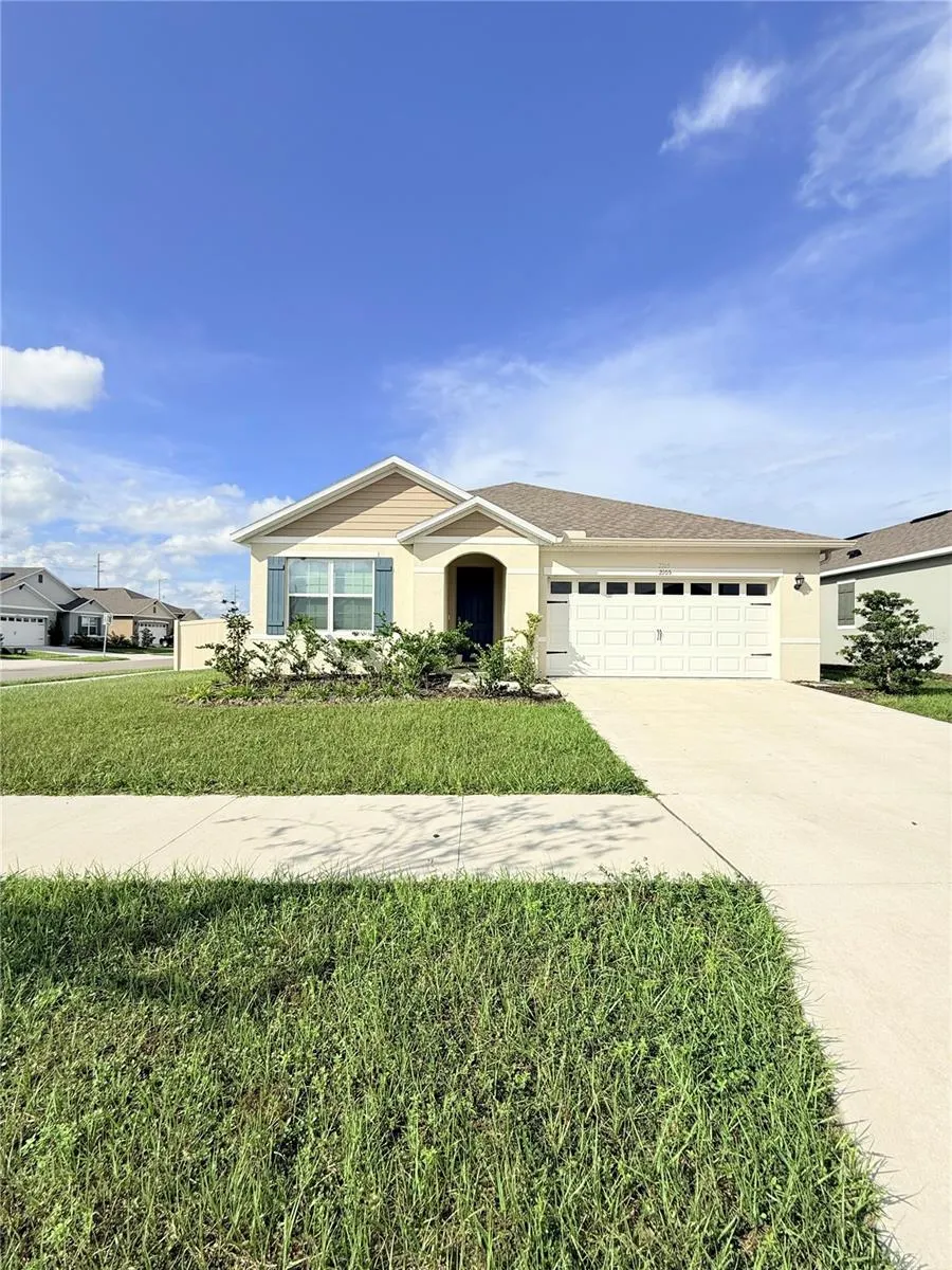 2105 CORSO DR