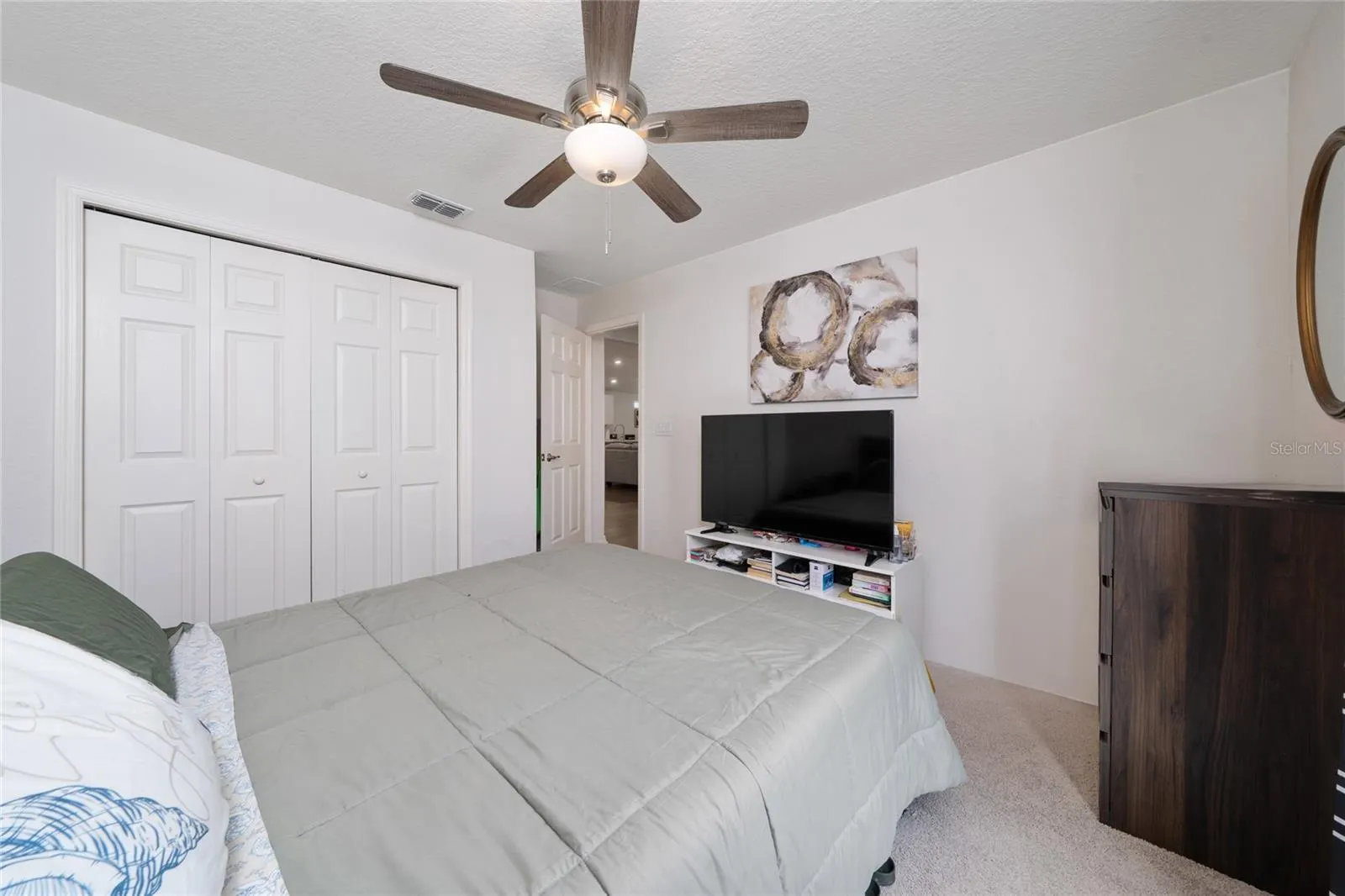 1563 EUCALYPTUS WAY