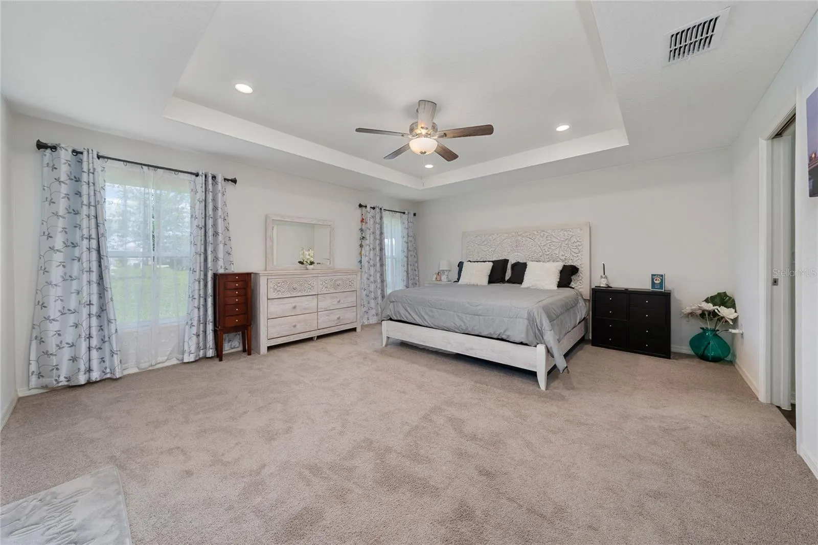 1563 EUCALYPTUS WAY