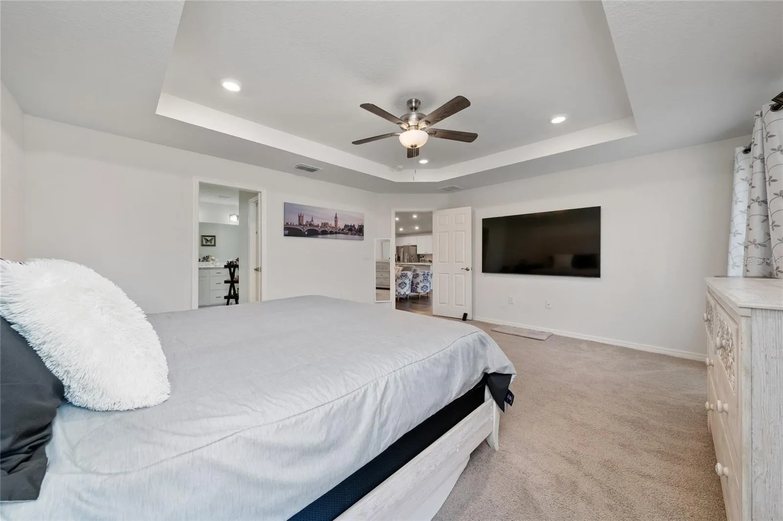 1563 EUCALYPTUS WAY