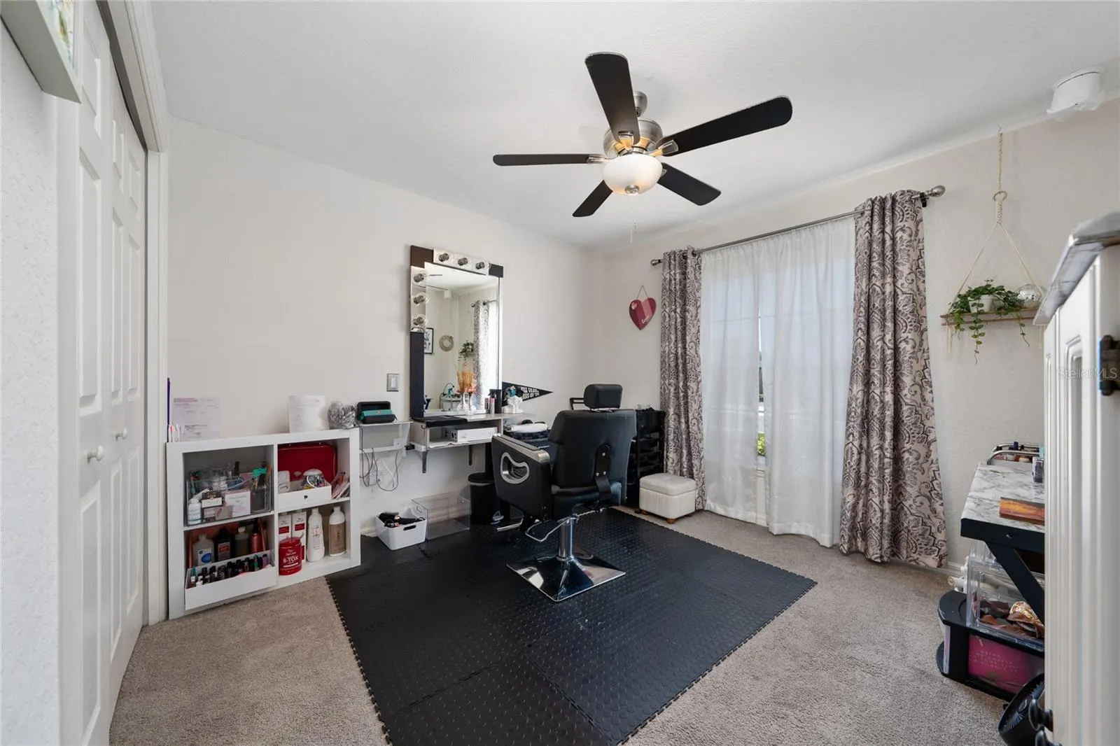 1563 EUCALYPTUS WAY
