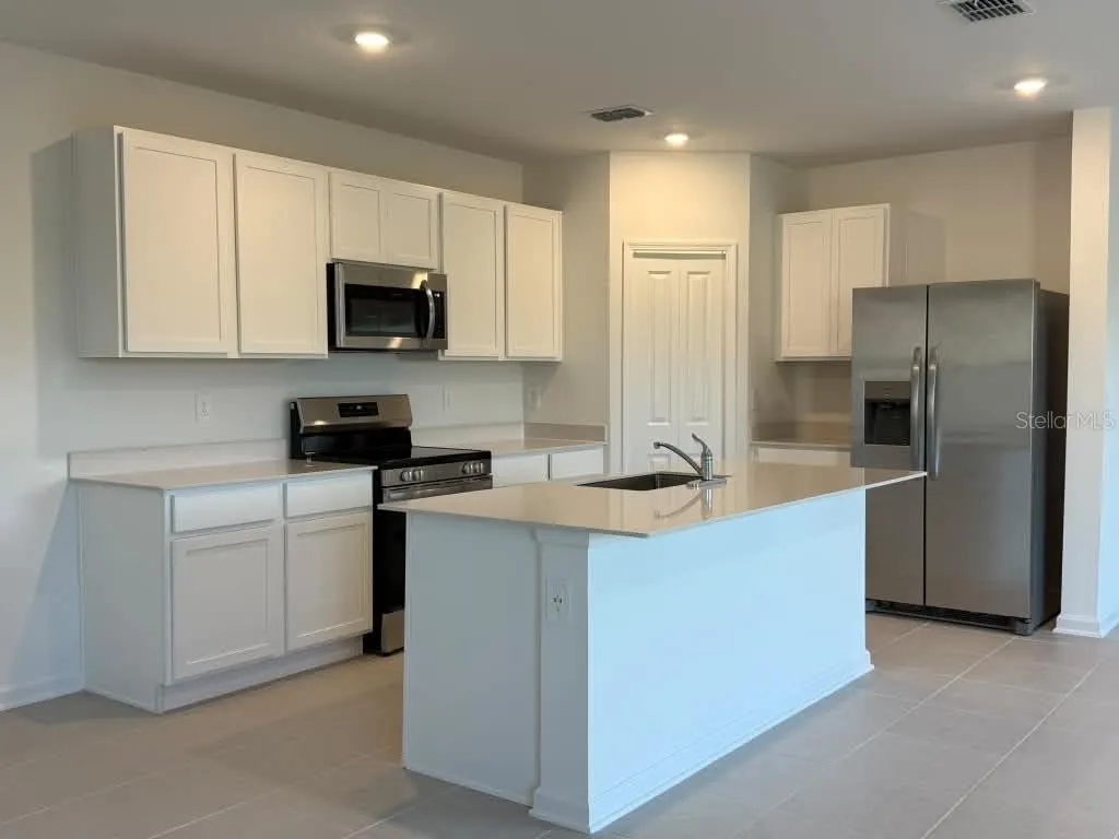 3367 ALEXANDER DR