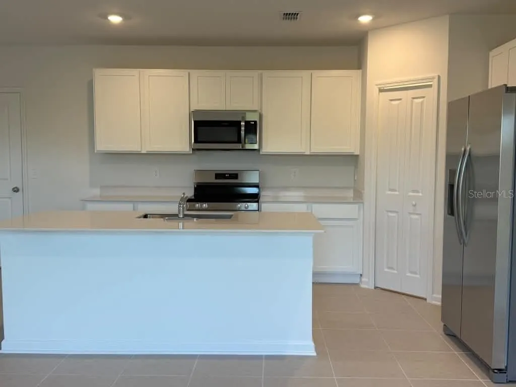 3367 ALEXANDER DR