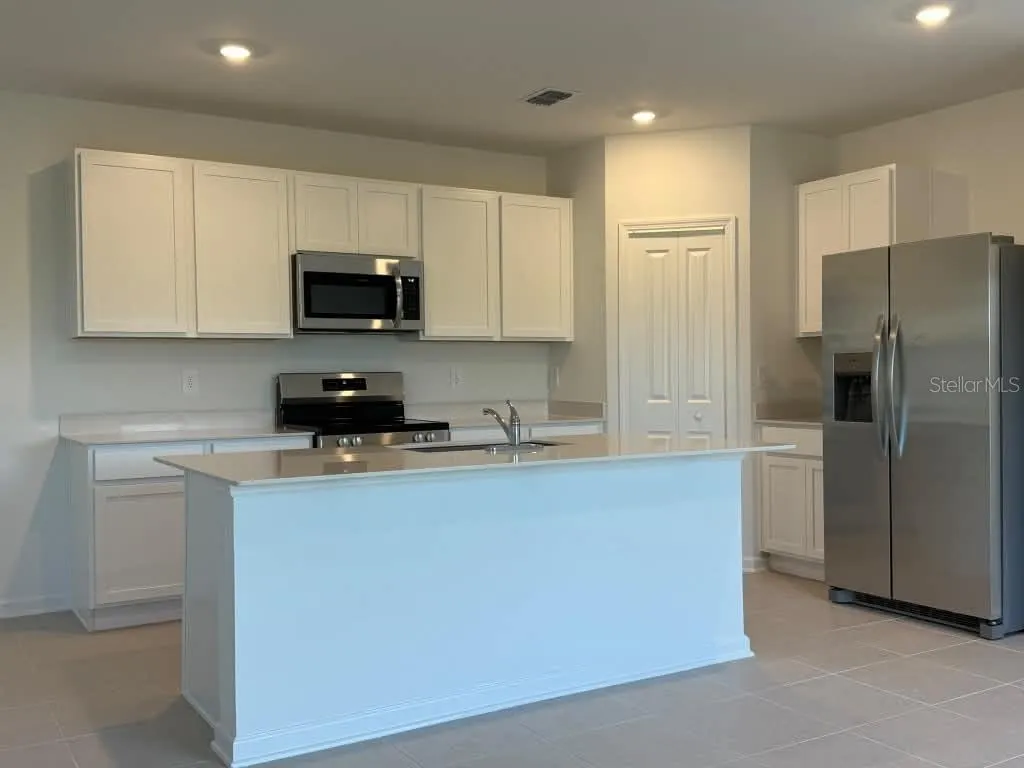 3367 ALEXANDER DR