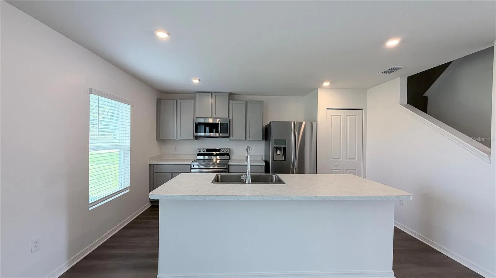 801 OGNON CT