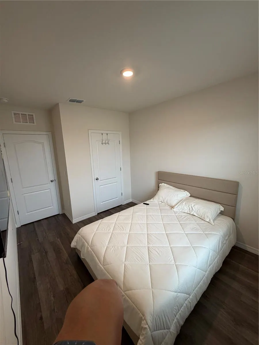 1241 BALSAM DR