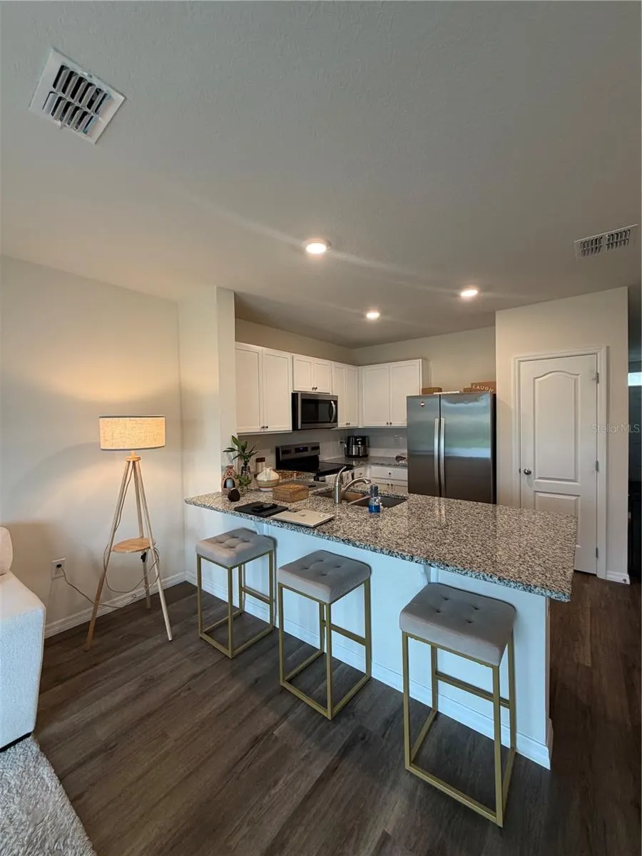 1241 BALSAM DR