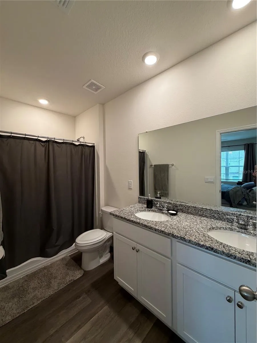 1241 BALSAM DR