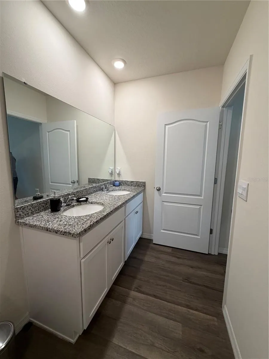 1241 BALSAM DR