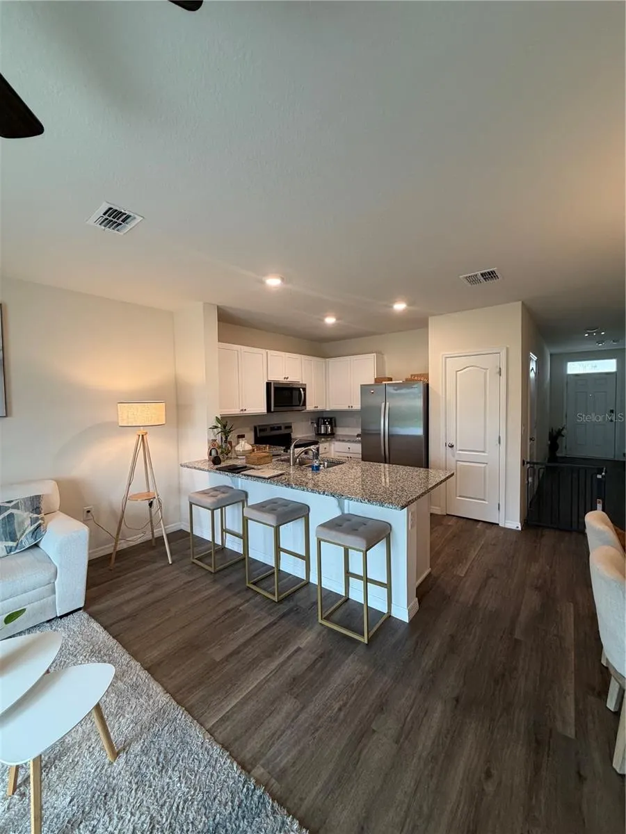 1241 BALSAM DR