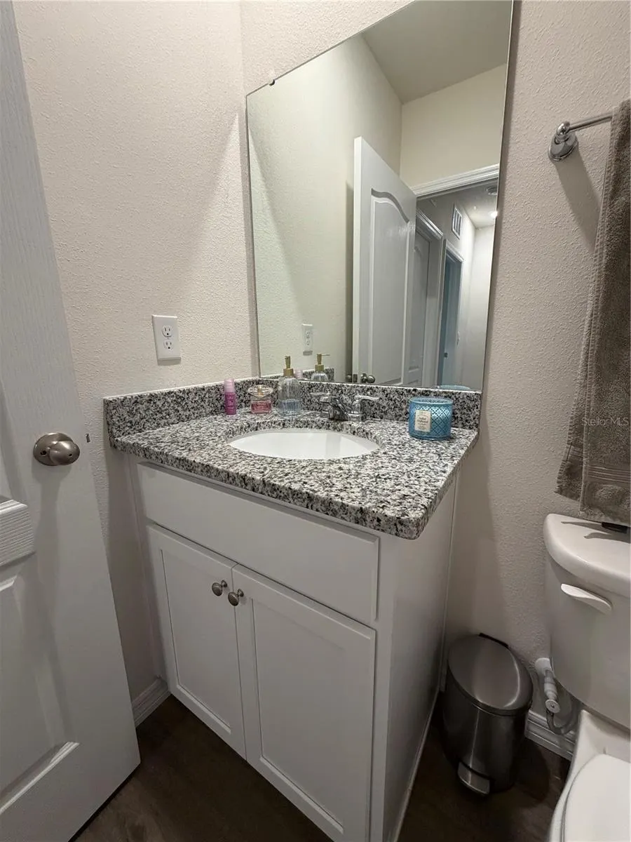 1241 BALSAM DR