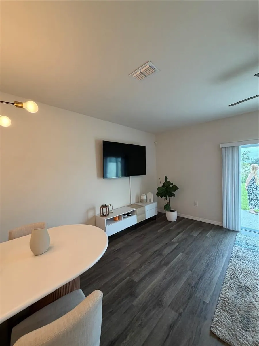 1241 BALSAM DR