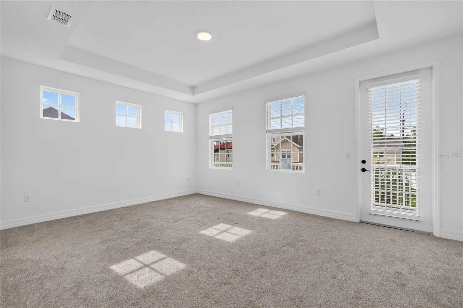 7484 ESTUARY LAKE LOOP