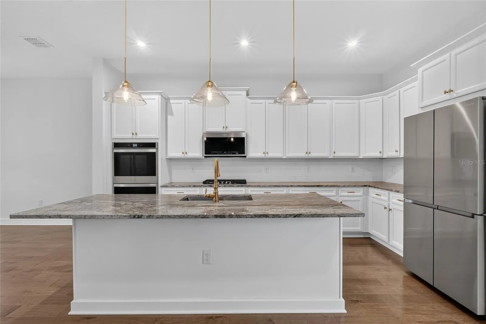 7484 ESTUARY LAKE LOOP