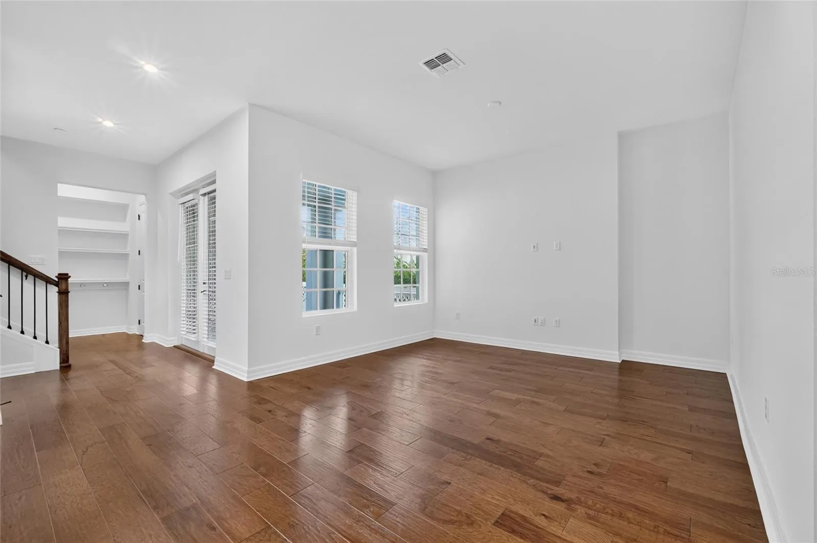 7484 ESTUARY LAKE LOOP