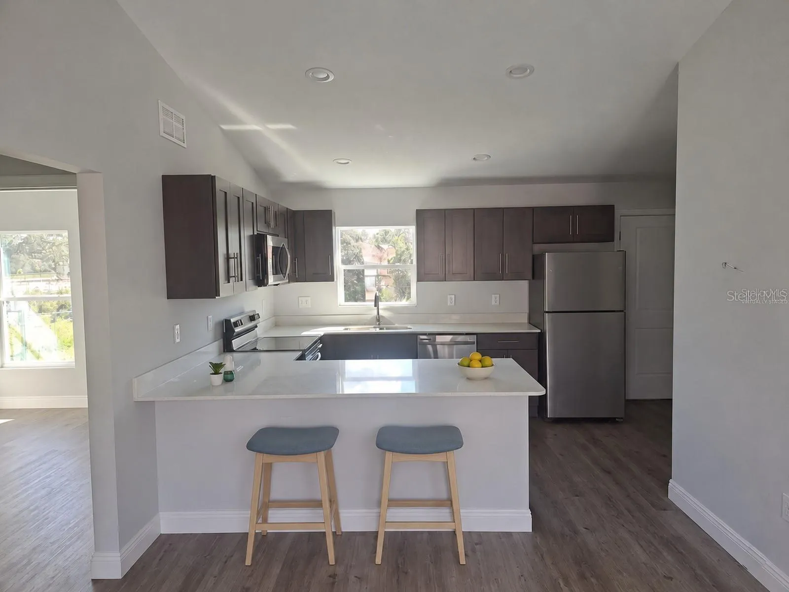 312 CONDOR AVE