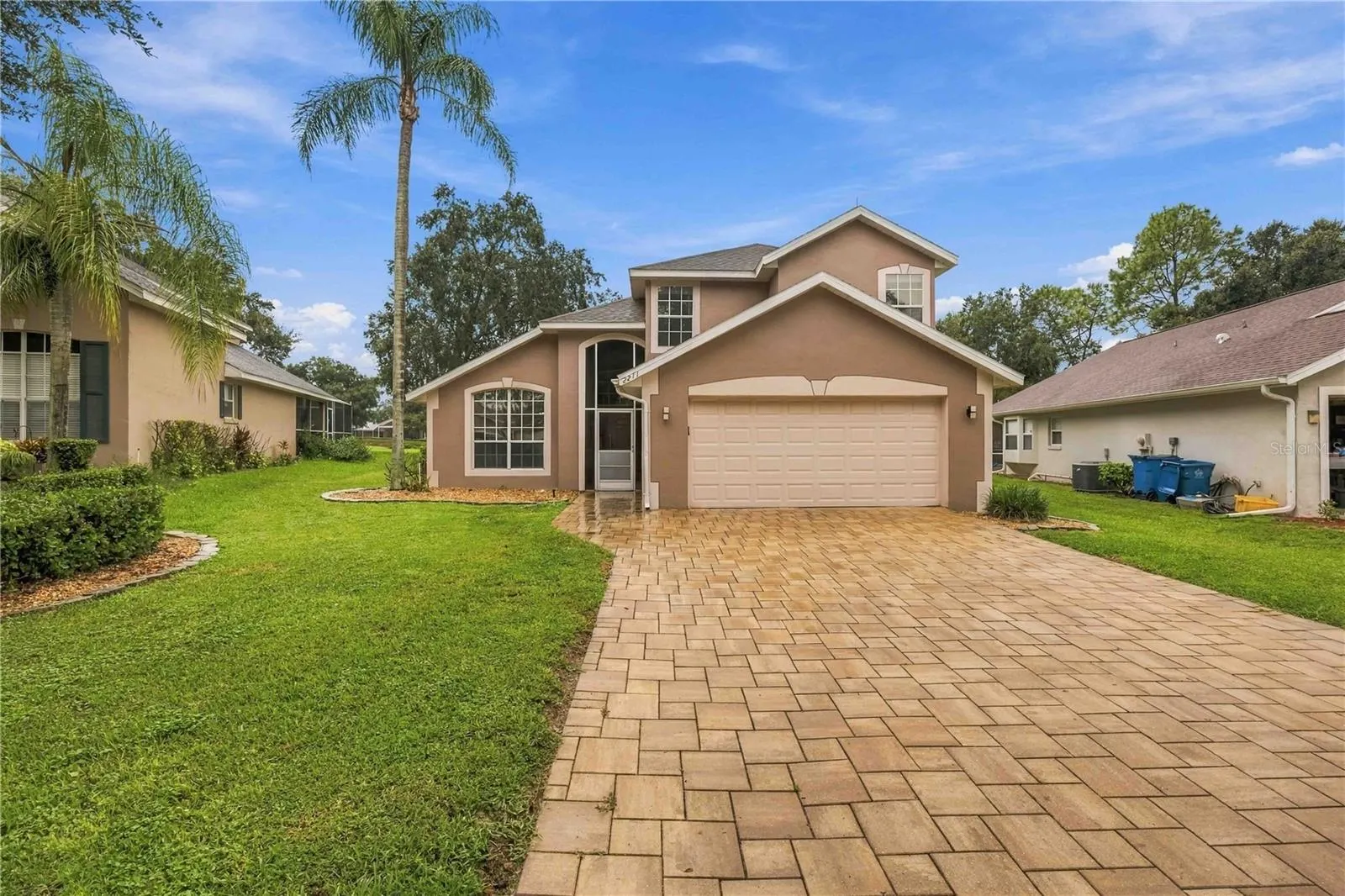 2211 MALLORY CIR