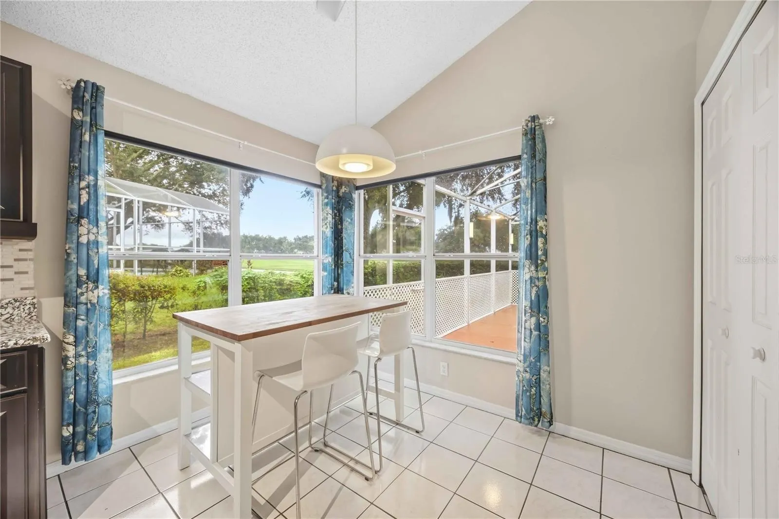 2211 MALLORY CIR
