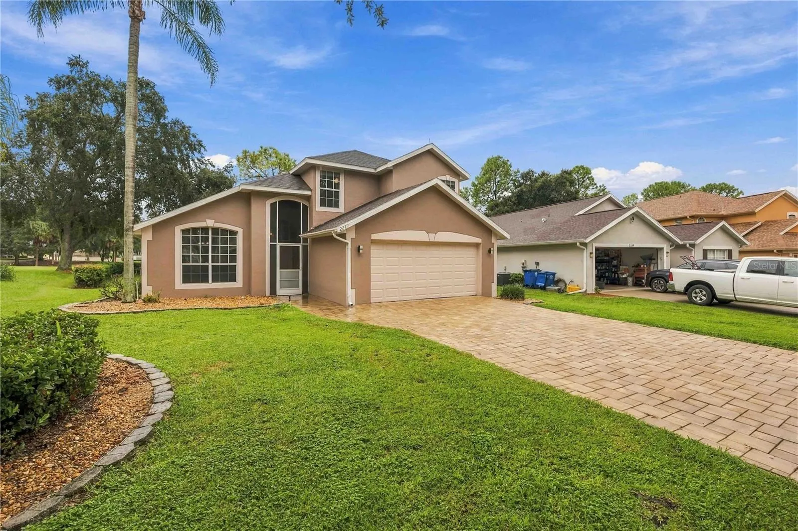 2211 MALLORY CIR