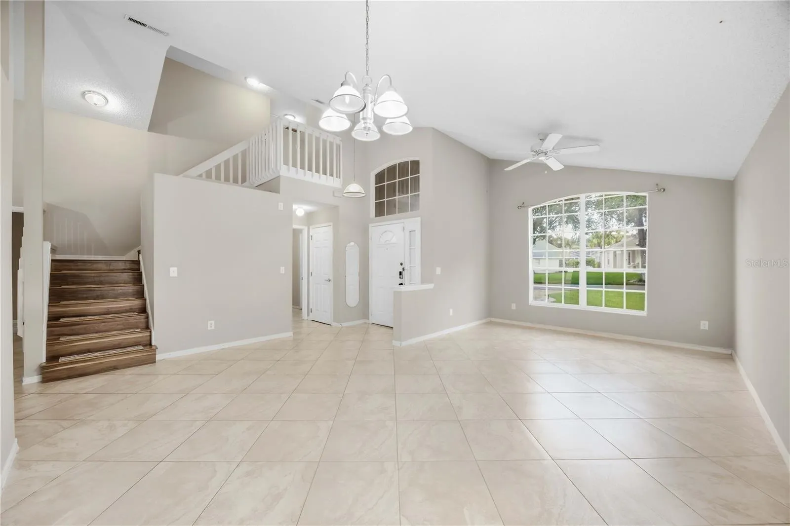 2211 MALLORY CIR