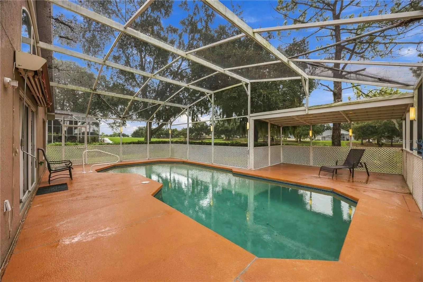 2211 MALLORY CIR