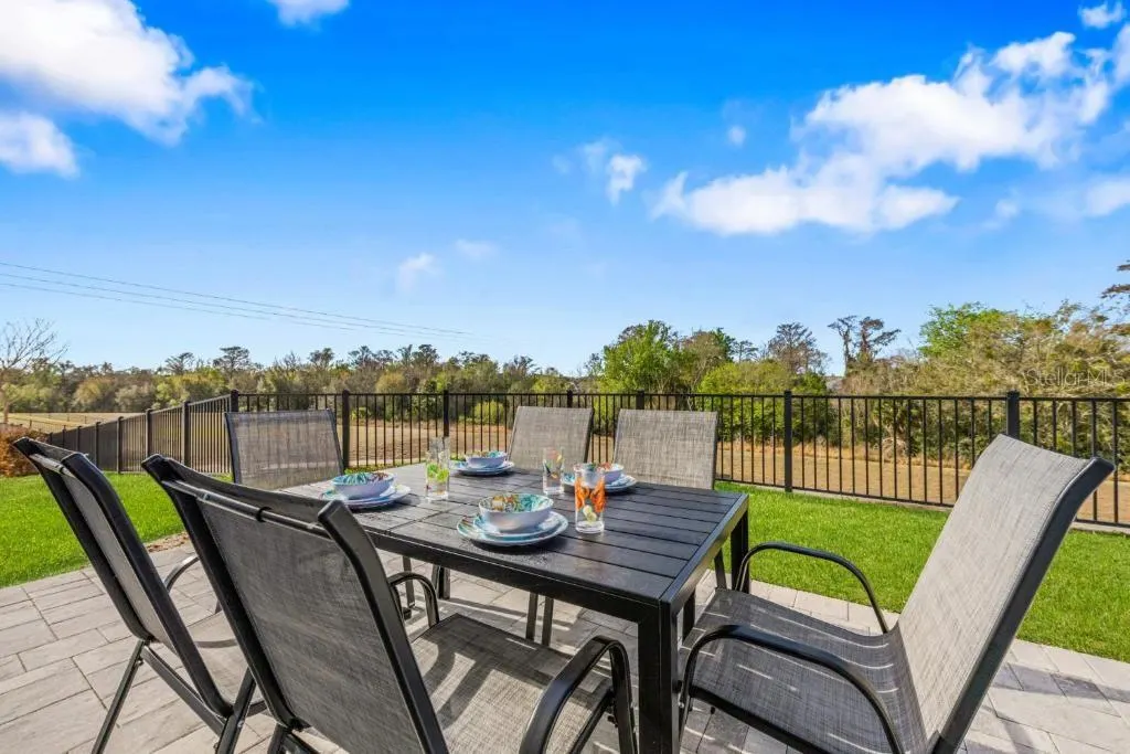 7904 SPECTRUM DR