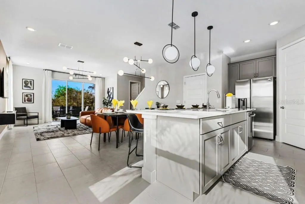7904 SPECTRUM DR