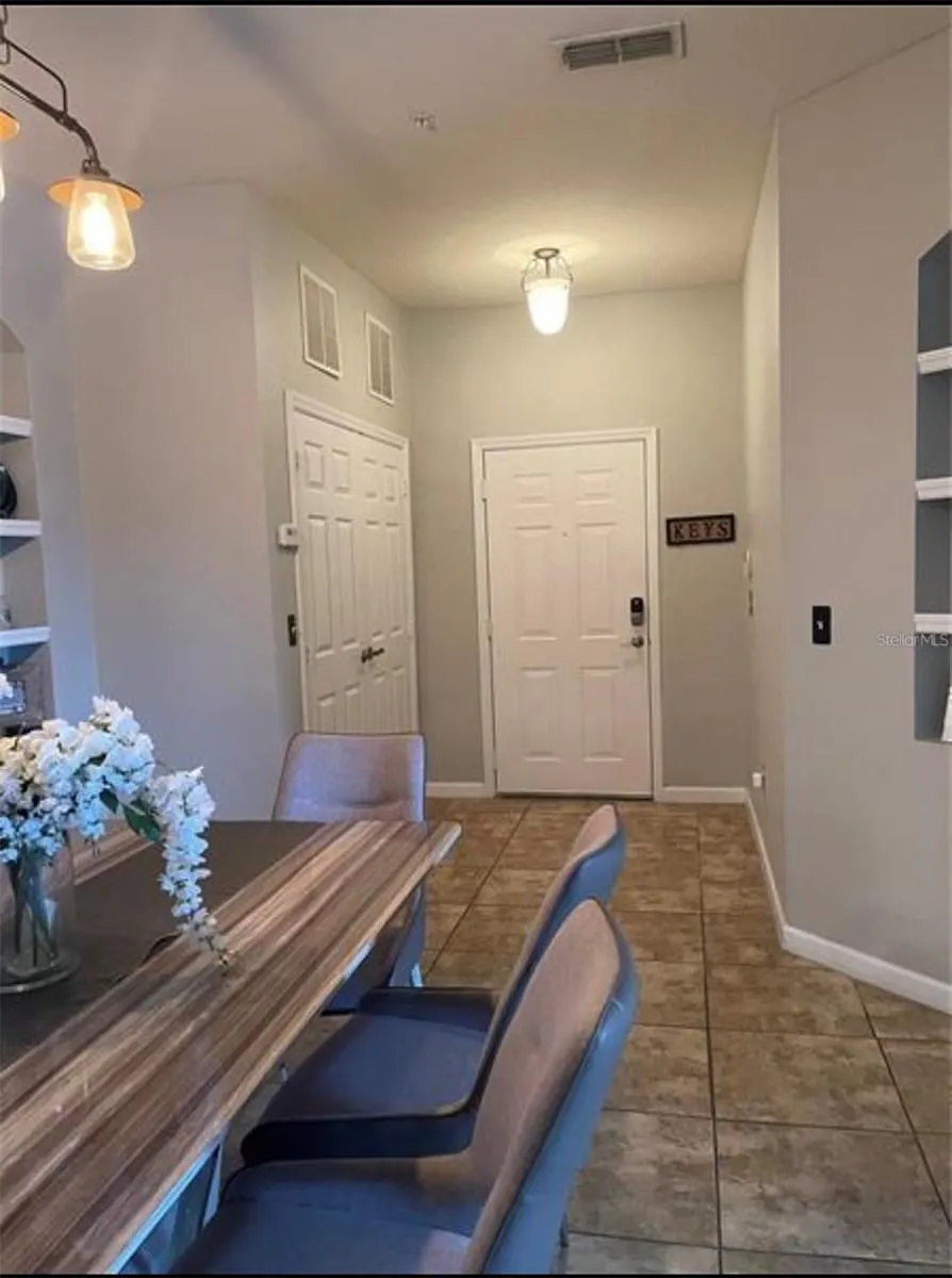 3351 WHITESTONE CIR #301 #301