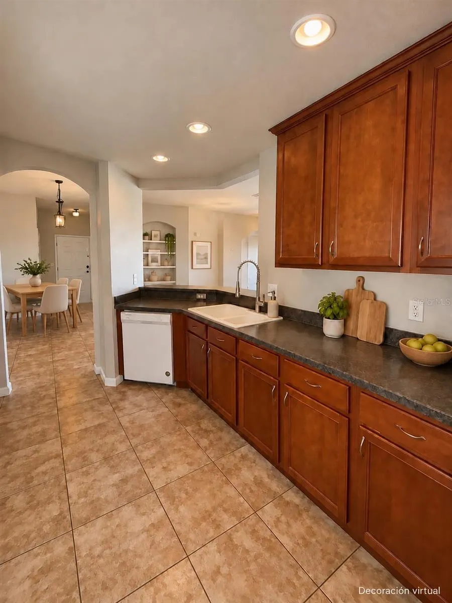 3351 WHITESTONE CIR #301 #301