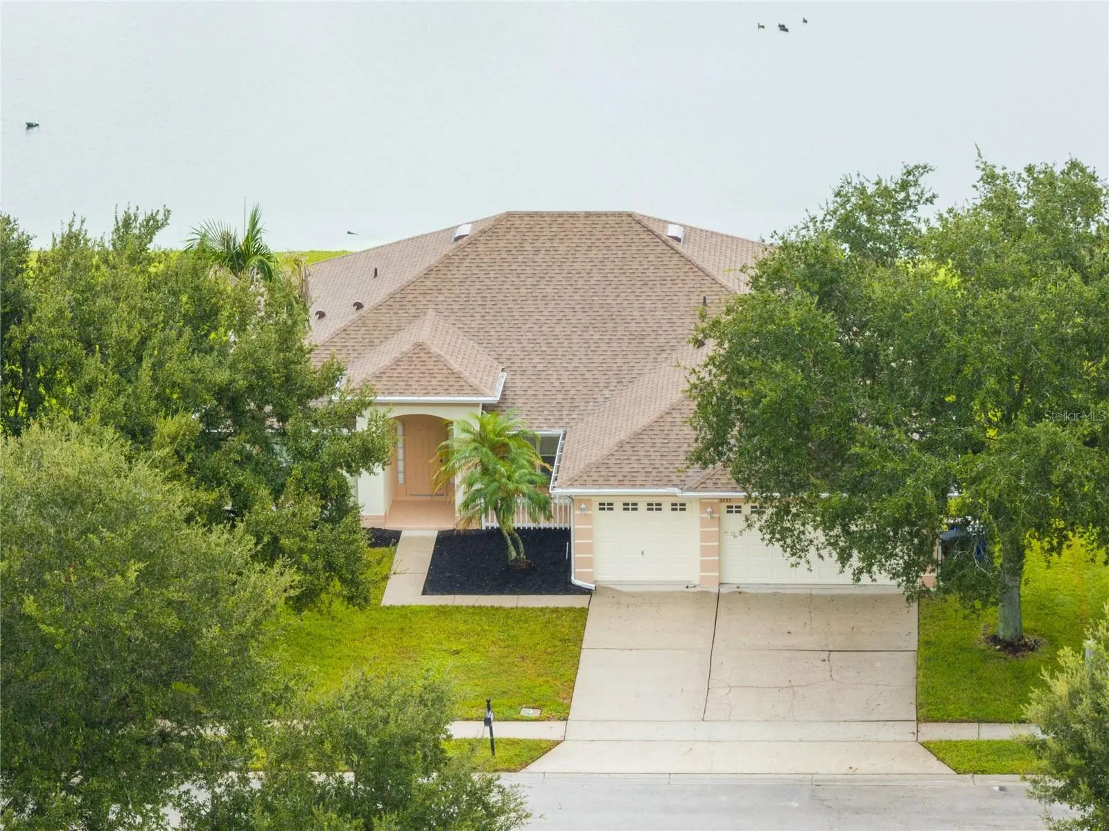3235 LORIMAR LN