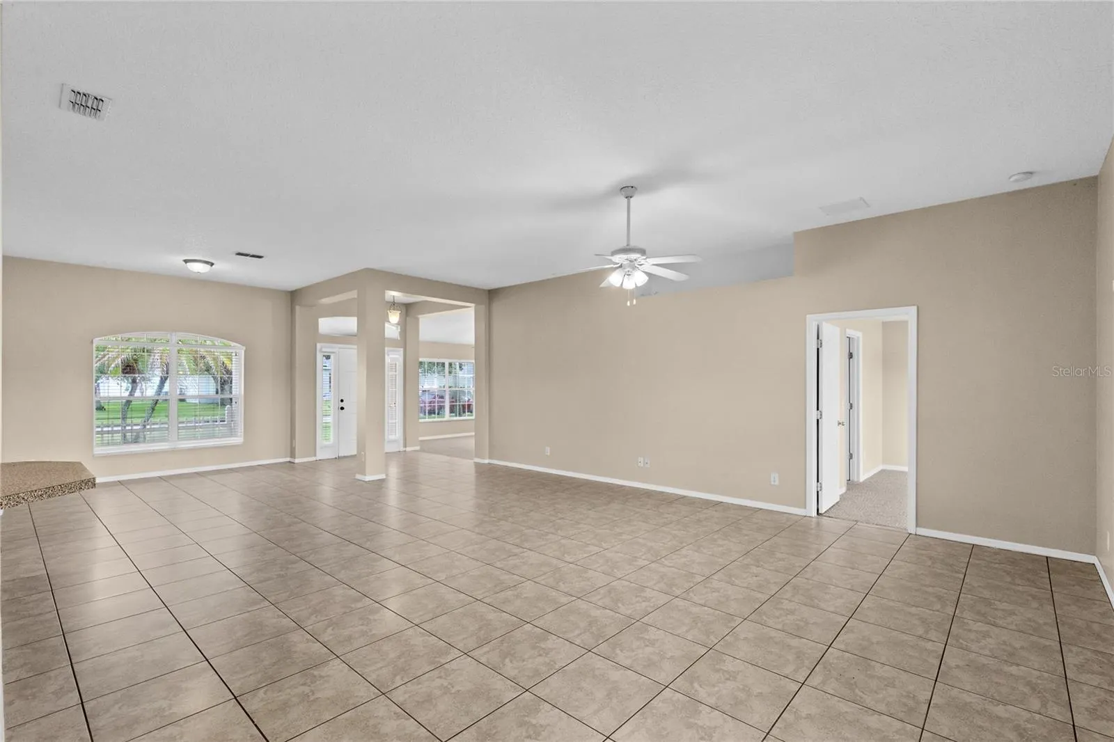 3235 LORIMAR LN