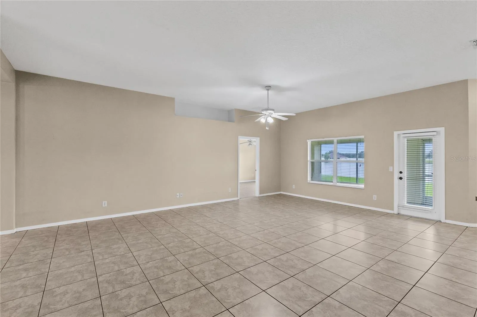 3235 LORIMAR LN