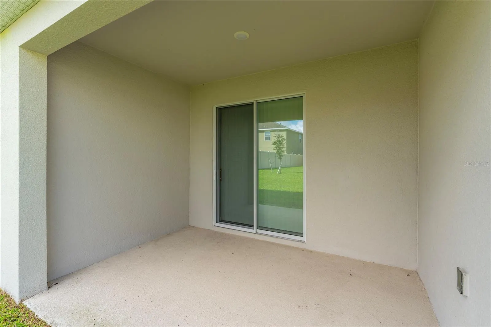 646 DUKE DR