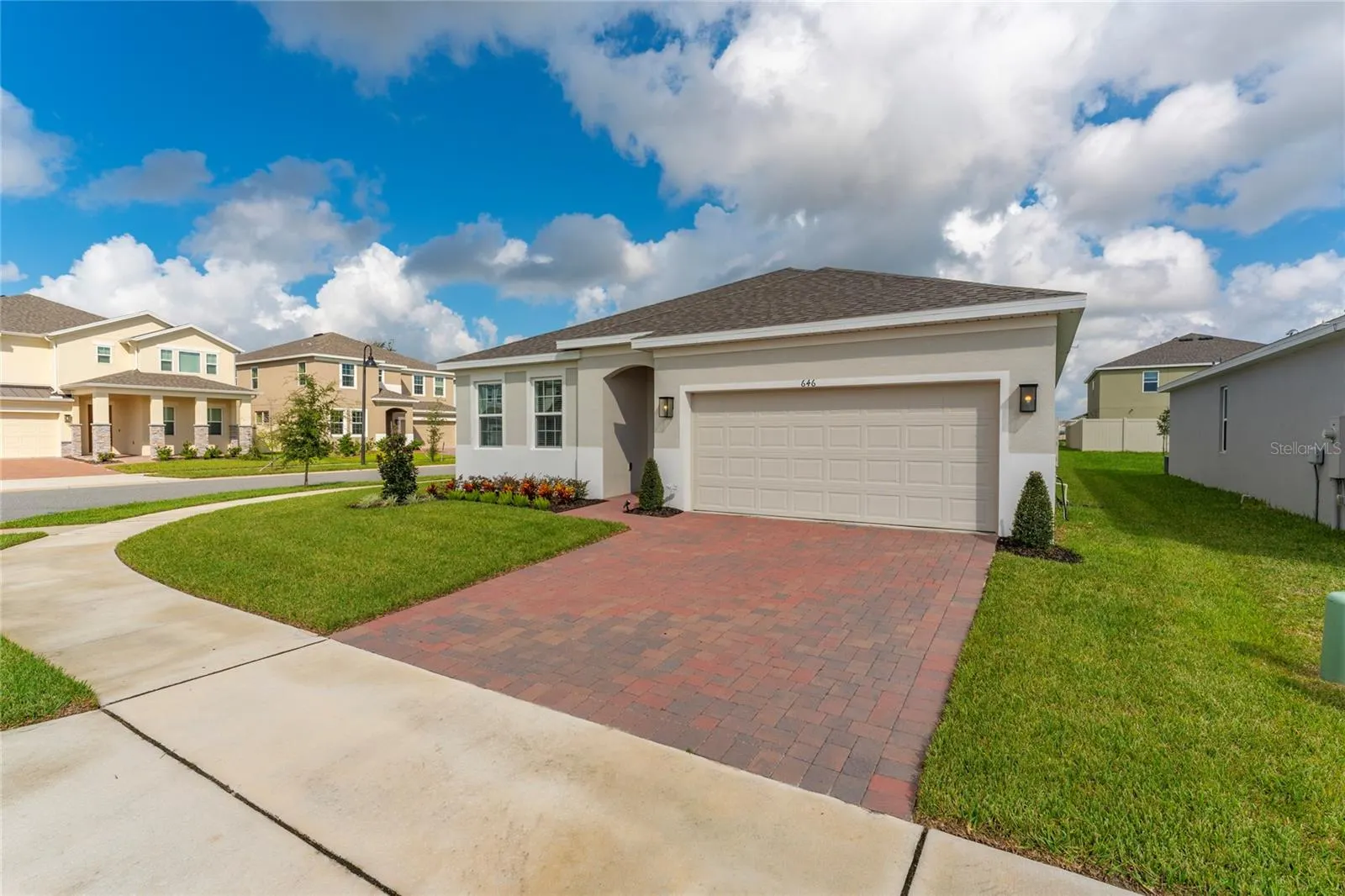 646 DUKE DR