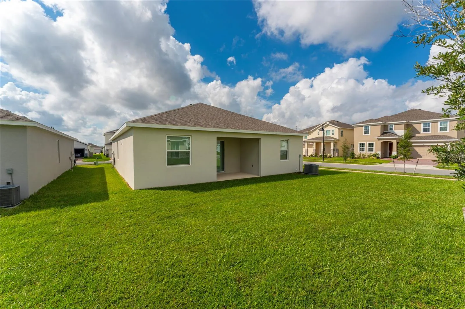 646 DUKE DR