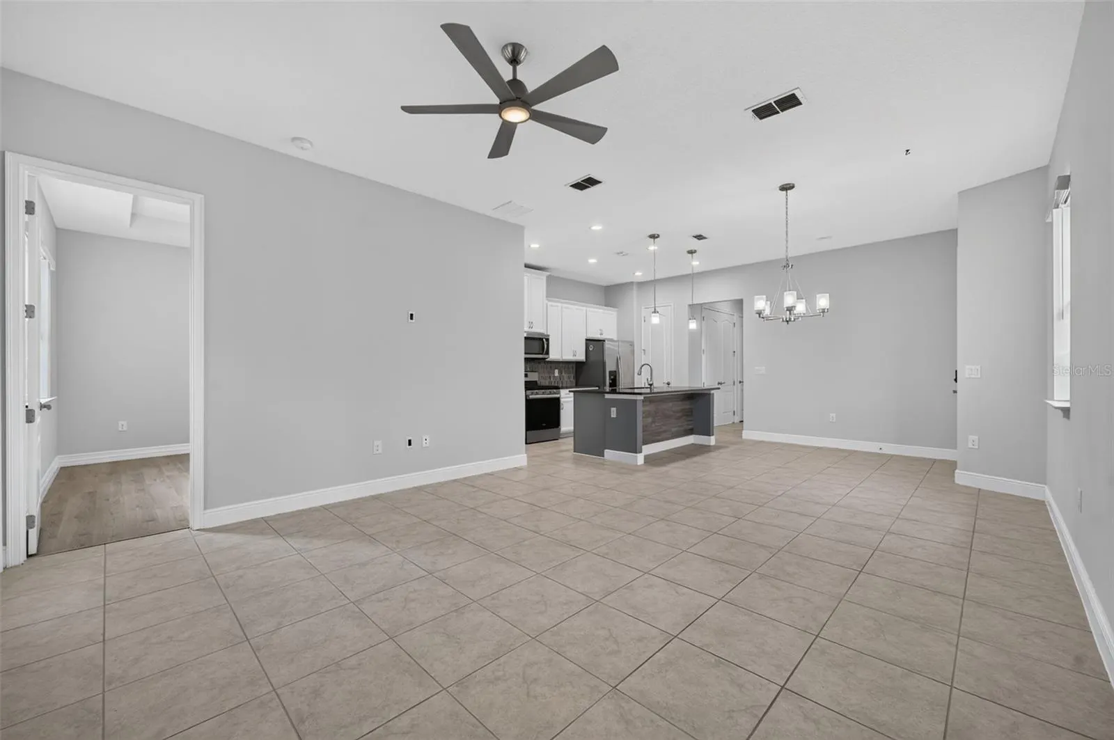 2521 YELLOW BRICK RD